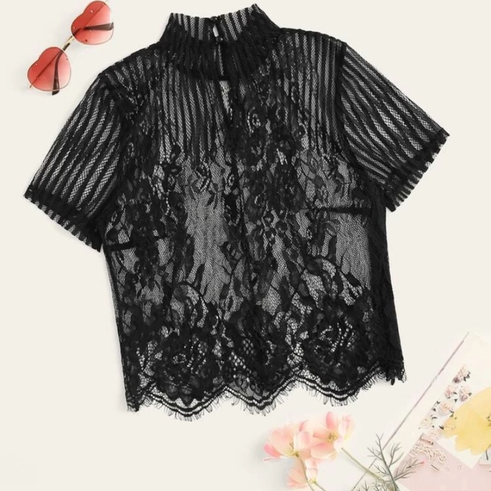 NWOT Black lace crop top